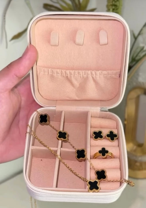 Clover set